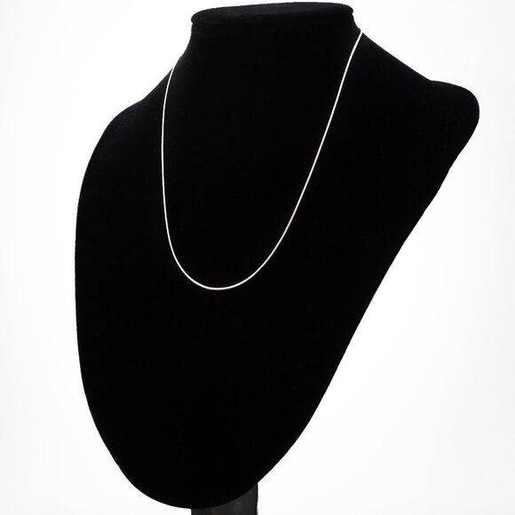 Vintage Silver Snake Chain, Stamped 925 ITALY, Real Sterling Silver Necklace - Picture 10 of 11